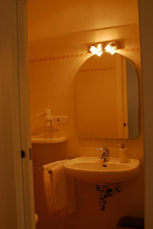 Hotel Dolomiten Collalbo Pokój zdjęcie